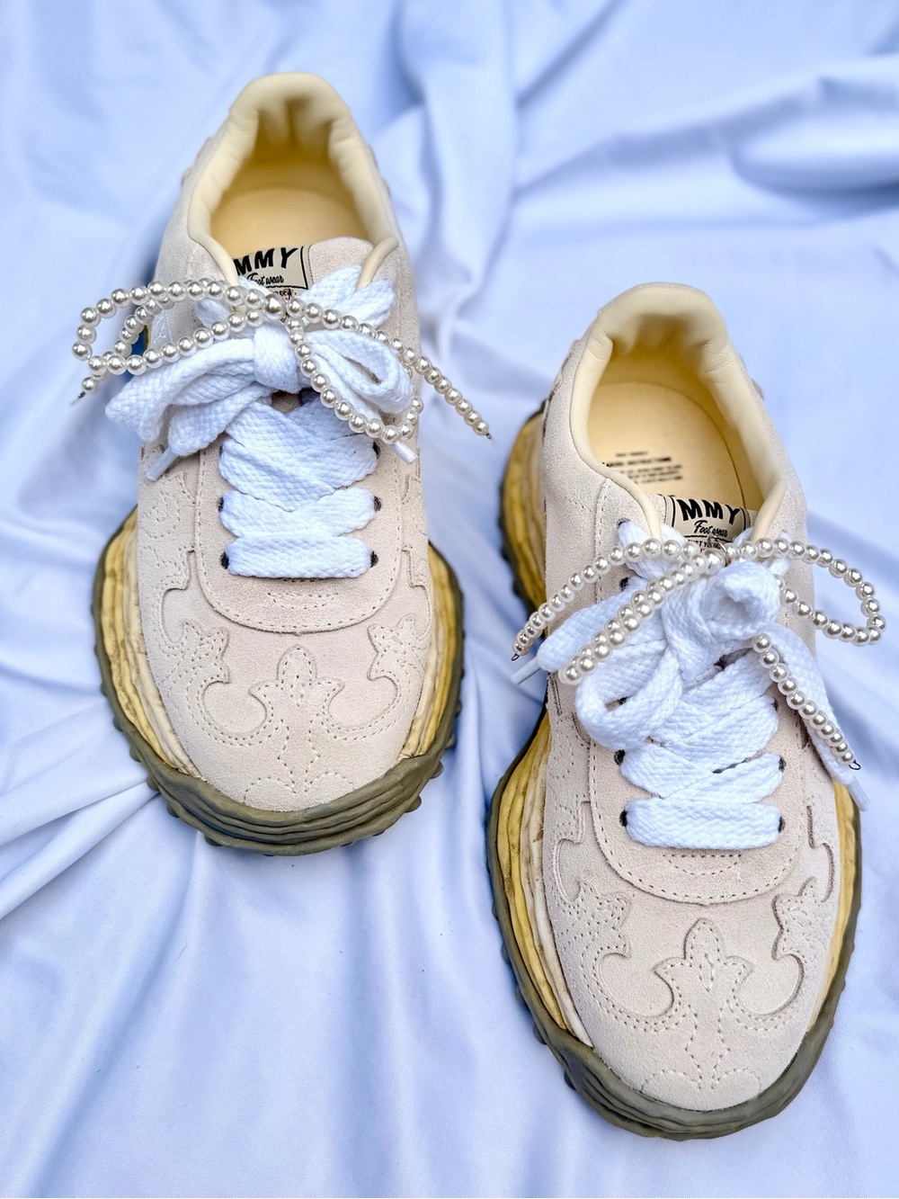 Miharayasuhiro Cream Suede Platform Sneakers with Pearl Bow Laces